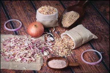 Dehydrated Pink Onion